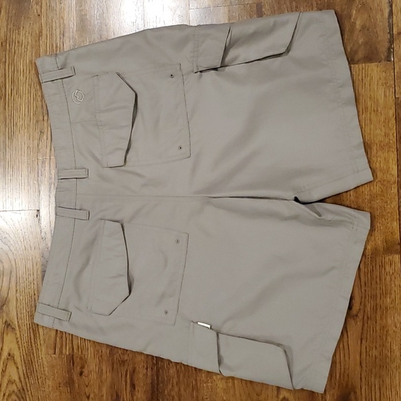 Mens Magellan light army green cargo shorts size 36 - Picture 3 of 6